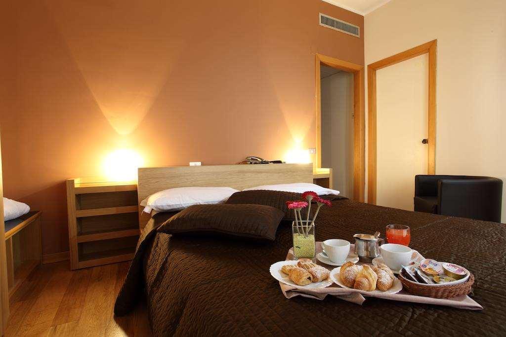 Hotel Del Viale Agrigent Zimmer foto